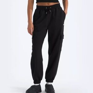 NWT The North Face Essential Cargo Joggers